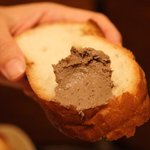 エゾシカフェ - レバーパテとパン