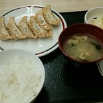 みよしの - 味噌汁とお新香が泣ける