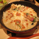 マルモキッチン - 厚切りベーコンと温泉卵の焼きカルボドリア