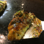 Okonomiyaki Chiyo - あ〜ん