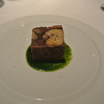 ラ・トルテュ - ヒグマの煮こごり王様椎茸とパセリのソース