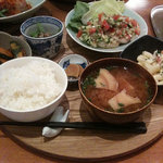 Cafe & Dining 素々 - カジキマグロのラビゴッとソース