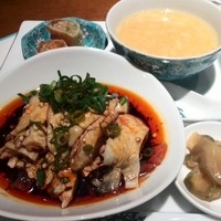 華都飯店 OsakaMetro本町ビル店 - よだれ鶏のランチセット