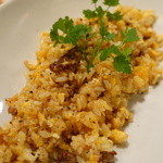 YAICHIRO - 挽き肉の油をまとった玉子ガーリックライス