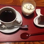 いちえ - ホットコーヒーとようかん