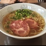 マイラーメンキッチン - マイラーメンセット。これは塩だれ、鶏ガラスープと和風スープ、ラードとねぎ油、玉子麺！  チャーシューとねぎは自宅で追加。このスープの組み合わせは昔ながらのラーメソっぽく、好印象。これもイイね！