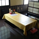まさか - 【内観】小上がりテーブル席 堀ごたつです