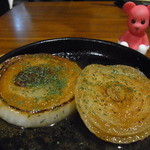 ワインと串焼き Safari - 淡路産玉ねぎステーキ　380円