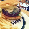 CRUZ BURGERS & CRAFT BEERS