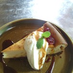 50441739 - 酒粕とお米のチーズケーキ。