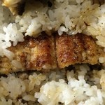 上村うなぎ屋 - ご飯の中からも(^^)