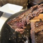 熟成牛ステーキバル Gottie's BEEF - 格好硬くて噛みごたえがあった