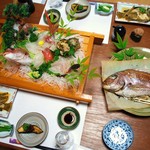 民宿いけだ - お魚祭りの夕食です( ´ ▽ ` )ﾉ