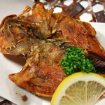 民宿いけだ - メバルの唐揚げ。開きにして揚げているのでお煎餅みたいになりますね(*´∀｀*)