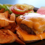 JEFF'S PIRATES COVE - 評判のチーズバーガー