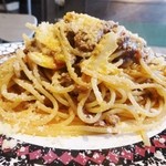 オチアイ ショクドウ - 牛すじの赤ワイン煮込みスパゲティ