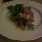 リストロ・ジン - イタリア産生ハムとルーコラ菜（少し食べた後に撮影）