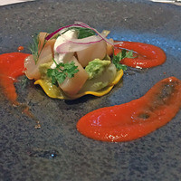 エノテカノリーオ - 北海道産帆立貝の自家製スモークと季節野菜のメダイオーネ パプリカソース