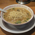 博多屋台 - New博多屋台 「屋台」に「普通麺」で替え玉投入♪（カタメ）