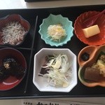 Katsuobune Omiyage Monouriba - 松花堂　おかず