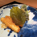 二条城ふる田 - 6】白アスパラフライからすみ掛け こごみ・たらの芽・そら豆 桜葉(2016.4月)　