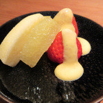 二条城ふる田 - 11】水物:苺 林檎 八朔 カスタードクリーム(2016.4月)　