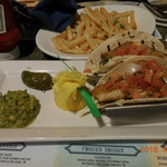 Oyster Bar - タコス　1人前で、2人分あります