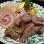 とり天職人わたる - 「第二東洋軒　北浜店」自家製ハムやウインナー