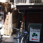 ディーバ - 入口がわかりにくい