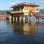 望湖楼 - これが、宿自慢の湖上露天風呂。解放感ハンパないです。