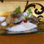 トゥ・ラ・ジョア - エビ芋と活鮑の一皿