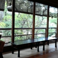 韻松亭 - 滴る緑をながめながら