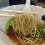 拉麺 阿吽 - 醤油拉麺　麺リフト