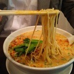 上海酒家 水澪 - 麺は細麺。