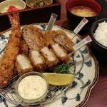 とんかつ 神楽坂 さくら - シャトンブリアン、バラサン、メンチ、大海老フライが一堂に揃った図