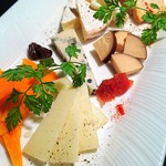 厳選チーズの盛り合わせ