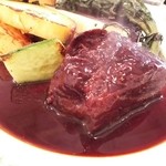 ビストロタケ - （2016/4  訪問）牛ほほ肉の赤ワイン煮こみUP。ホロホロと抵抗無く割ける肉質。