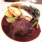 BISTRO TAKE - （2016/4  訪問）セットランチの牛ほほ肉の赤ワイン煮こみ。添付けの野菜もタップリ。