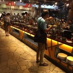 Ulu Ulu Safari Restaurant - 店内の様子