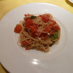 リストランテ ラ チャウ - ヤリイカとトマトマリネ、お野菜の冷製カッペリーニ バジル風味。旨すぎです!!（2010.09）