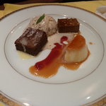 リストランテ ラ チャウ - デザートの盛り合わせでございます。アイスがおいしいです（2010.09）