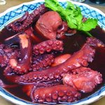 阿留酎 - 蛸の柔らか煮：たこの旨味は深みがあります。鳥取は日置桜の純米がマリアージュします。￥４００一人前