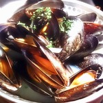 山盛り！！ムール貝の白ワイン蒸し