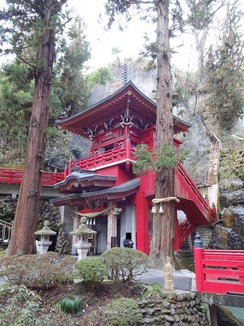 中野不動尊の茶屋で休憩 : 茶屋かもしか庵