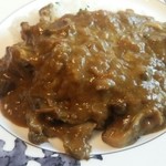 坐漁荘 - ご飯に掛けると溢れる暗いのカレールーの量です。