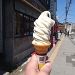 Sugiyou Houen - 蜂蜜ソフトクリーム