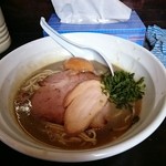 濃麺 海月 - 煮干濃麺HV＋味玉(ドロ系煮干、低加水中細麺)