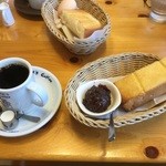 コメダ珈琲店 - ブレンドと小倉あんつきトースト