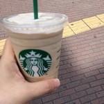 STARBUCKS COFFEE - コーヒーフラペチーノ。
                        グランデは税抜460円。
                        税込496円。
                        美味し。