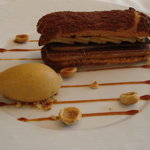 ル・ジュー・ドゥ・ラシエット  - 6層のエクレア